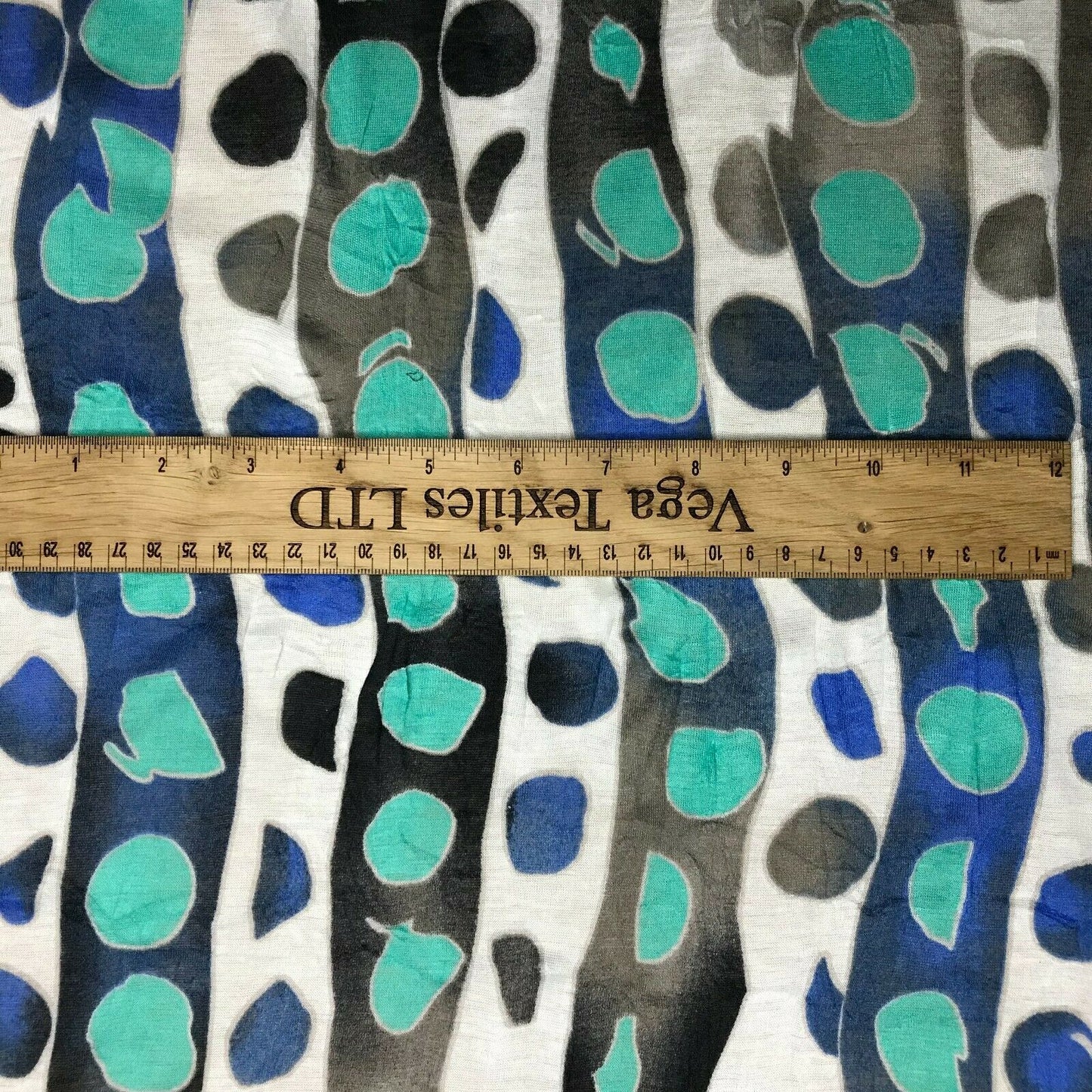 Thin Knit Fabric Spotted Printed Polyester Spun Crushed 51" Wide A1-177