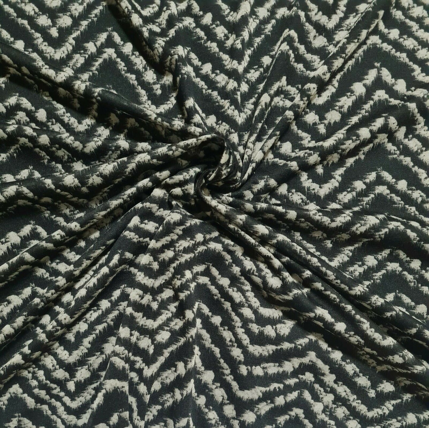 Jersey Knit Fabric Aztec And Chevron Printed 2 Way Stretch 55" Wide A1-108