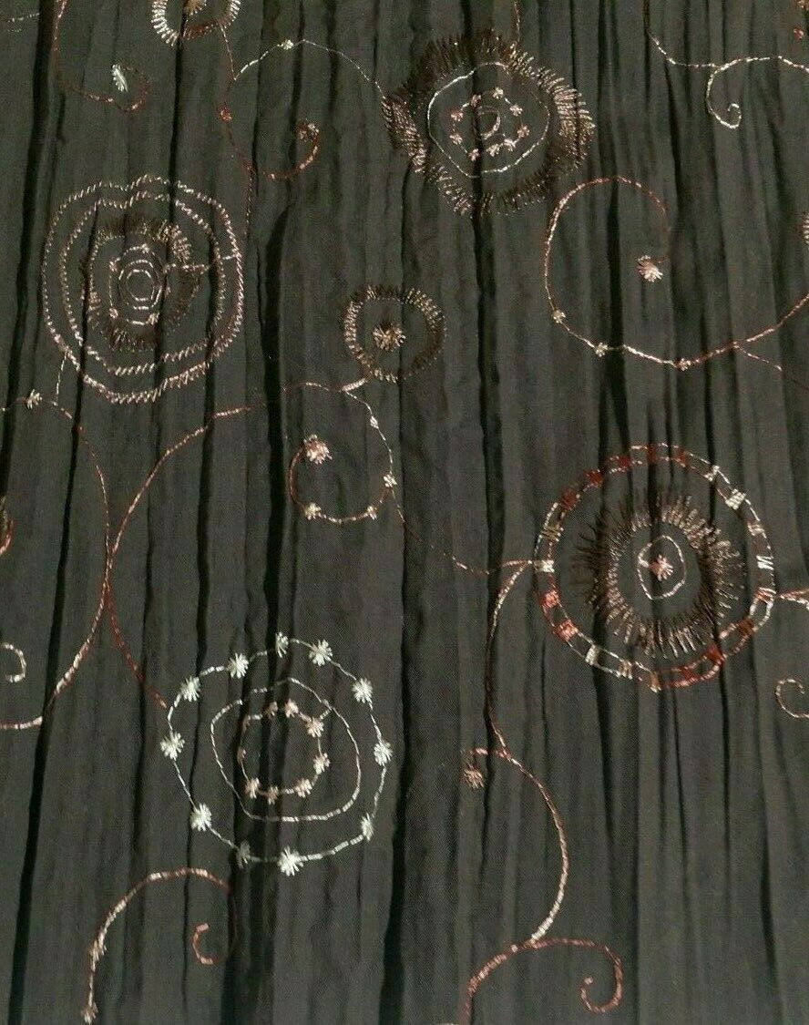 EMBROIDERED AND CRINKLED BROWN POLYCOTTON FABRIC - SOLD BY METRE B3/200
