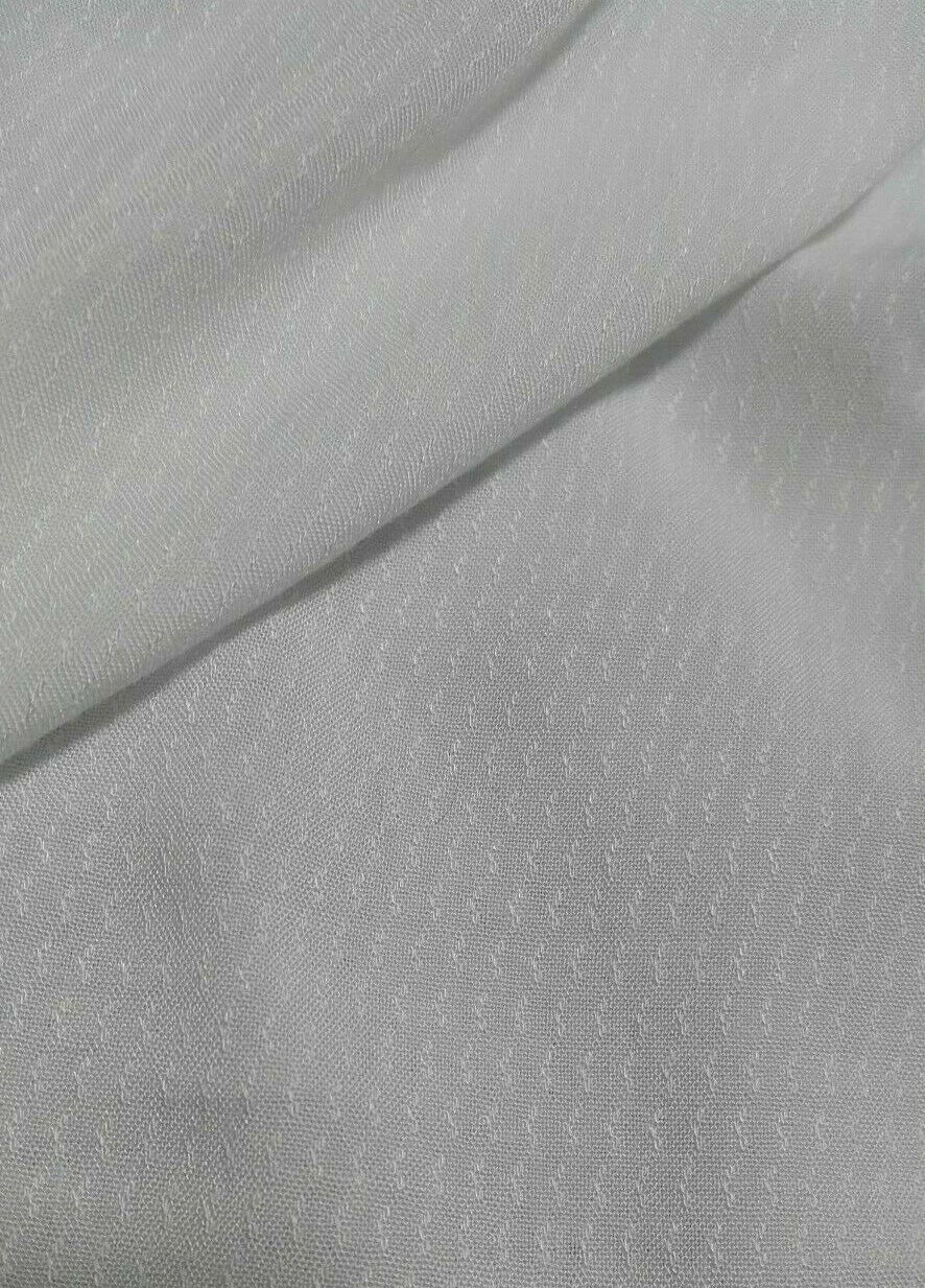 SMALL FIGURED THIN WHITE VISCOSE FABRIC - SOLD BY THE METRE